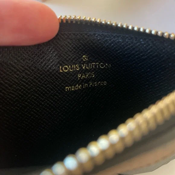 Louis Vuitton Reverse Monogram Romy card holder

Like new- never used - Picture 9 of 12